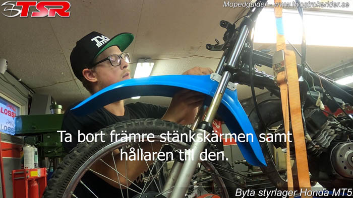 Byta styrlager moped - Bild 2