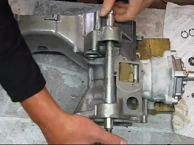 Guide - Montera subframe för förgasare Bild 4