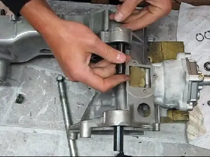 Guide - Montera subframe för förgasare Bild 5
