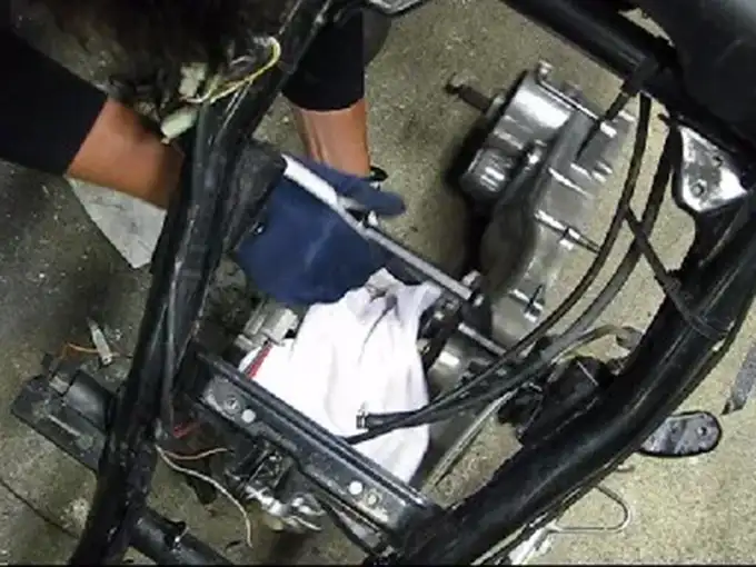 Guide - Montera subframe för förgasare Bild 9