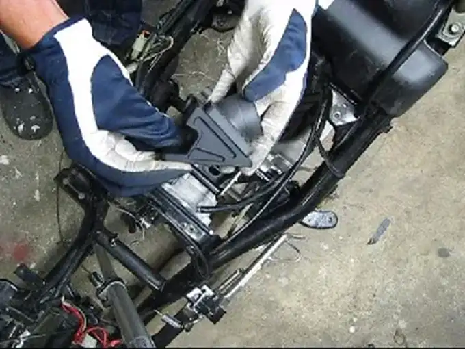 Guide - Montera subframe för förgasare Bild 11