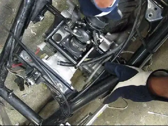 Guide - Montera subframe för förgasare Bild 12