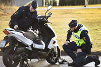 Stoppad på trimmad moped