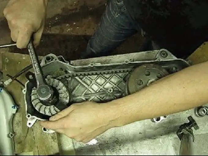 Demontering variator - Bild 4