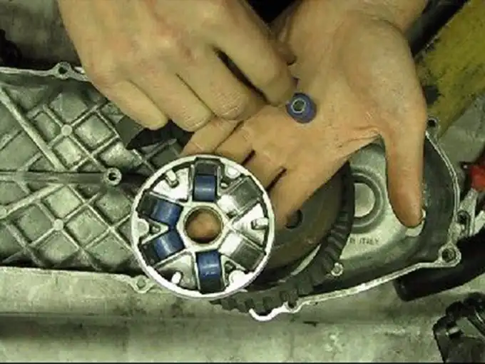 Demontering variator - Bild 15
