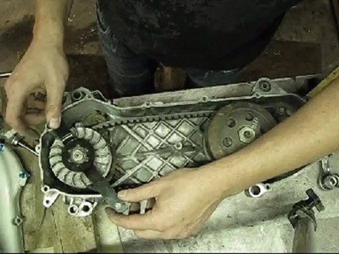 Demontering variator - Bild 37